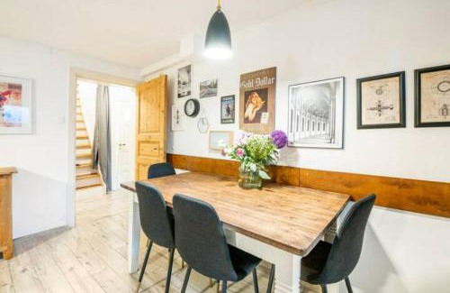 Rotherbaum Apartment | Gemütliche 3-ZKB WC SouterrainWohnung in Bestlage