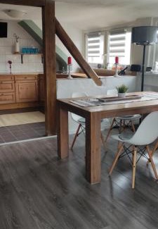 Burgthann Apartment | Gemütliche 5Pers Ferienwohnung "Am Steinbach" Nähe Nürnberg Ruhig und gute Anbindung