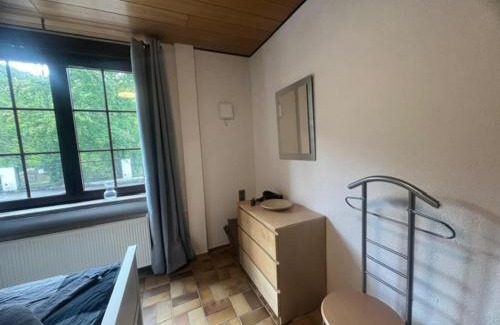 Brohl-Lutzing Apartment | Gemütliche EG-FeWo im Haus zur Vulkaneifel in Brohl
