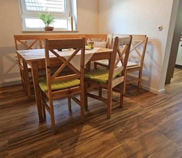 Reichenberg Apartment | Gemütliche EG Wohnung nahe DAA, Würzburg, A3, A7, A81, in Fuchsstadt