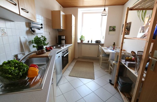 Tauberbischofsheim Apartment | Gemütliche Ferienwohnung mit Sonnenterrasse & kostenfreiem WLAN