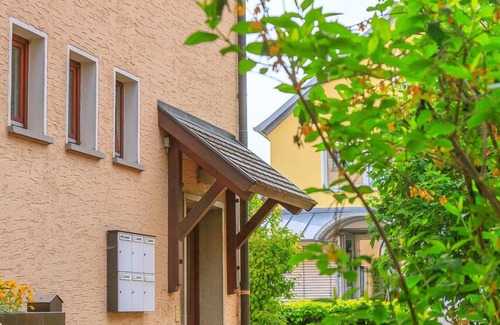 Staffelstein Apartment | Gemütliche Ferienwohnung (60qm) mit großem Balkon und kostenfreiem WLAN