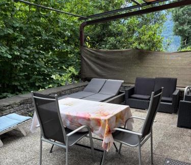 Biasca Apartment | Gemütliche Gartenwohnung im Tessin