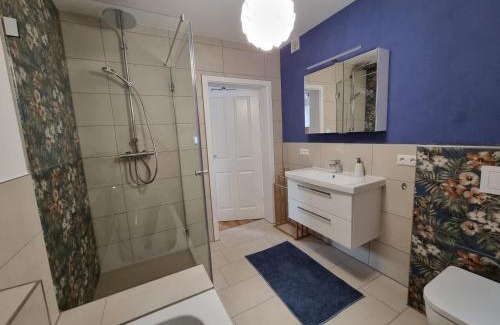 Burgthann Apartment | Gemütliche Premium Ferienwohnung mit Terrasse nähe S-Bahn