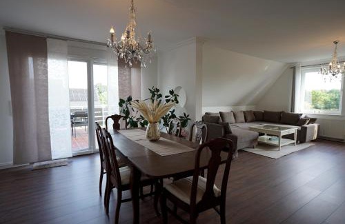 Region Hannover District Apartment | Gemütliche Unterkunft für bis zu 11 Personen.