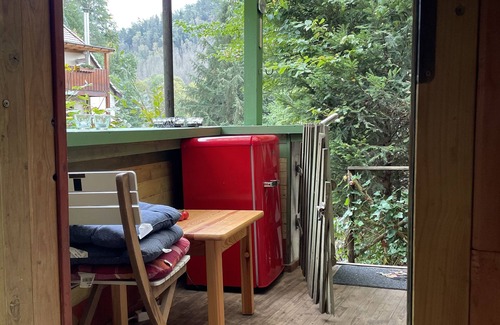 Hohnstein House | Gemütliche Waldhütte am Bergbach im Sächsischen Schweiz mit Großem Garten