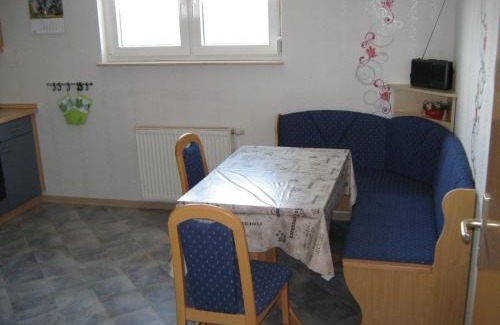 Goldhausen Apartment | Gemütliche Wohnung in Goldhausen mit Großem Balkon und Panoramablick