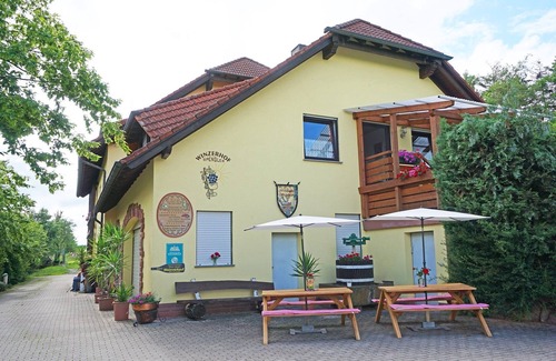 Kulsheim Apartment | Gemütliches 79qm Ferienapartment mit Balkon, kostenfreies WLAN