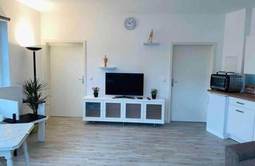 Rheinhausen House | Gemütliches Bungalow, Kontakloser Check-in, Zentral