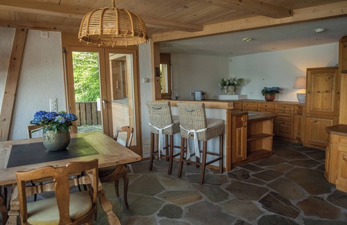 Sigriswil Ski Chalet | Gemütliches Chalet mit Panoramasicht auf See und Berge