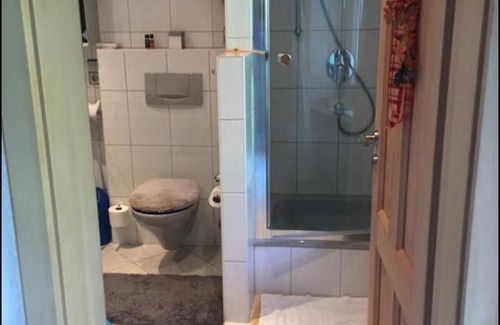 Winningen House | gemütliches Zimmer in Winningen mit Garten-, Küchennutzung und Arbeitsplatz