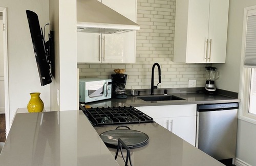 Mission Beach Apartment | GEM - 2 - Island Ct.