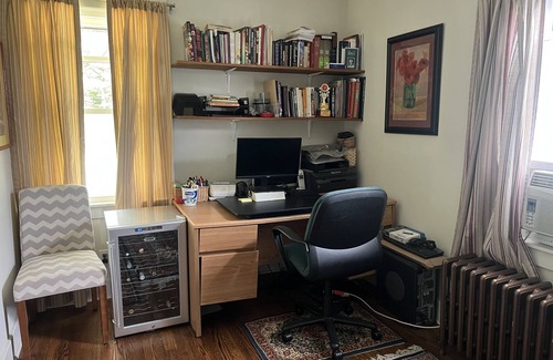 Great Barrington House | Gem of the Berkshires. Mountain View. Short walk to lake & downtown.