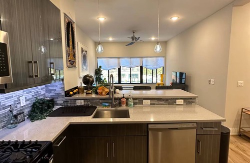 Bayonne Apartment | Gem Outside NYC - 1 Br Apt - Free Lot Parking - 20 Mins NYC/EWR - The Waterview