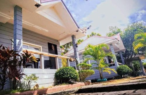 Luzon Hotel | Gems Crystal Blue Resort