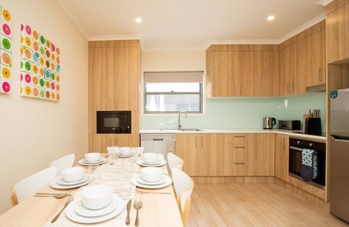 North Batemans Bay House | Generous 2-Bed Townhouse With A Private Balcony