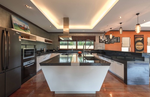 Nai Harn Villa | Generous 6BR Balinese Pool Villa Sophia