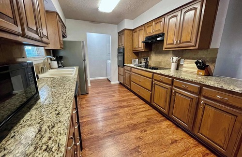 Lubbock House | Geneva's House - 3BR/2BA - Family Friendly