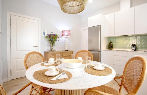 San Lorenzo Apartment | Genteel Home Conde de Barajas