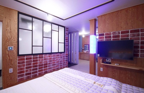 Geochang Hotel | Geochang Java