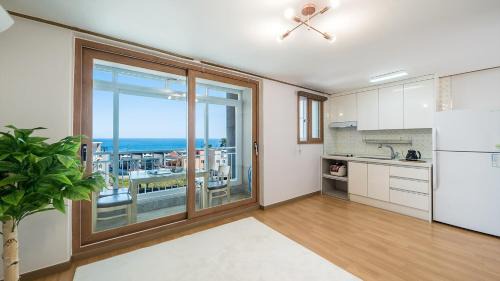 Sibang-ri House | Geojae Amor Family Pension