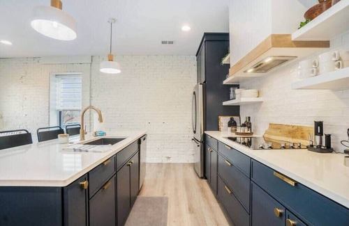 Holland Condo | George 201 Charming Condo on 8th w/Deck