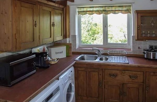 Clun Cottage | GEORGE COTTAGE, pet friendly, character holiday cottage in Clun