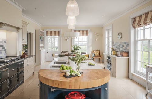 South Cheriton House | Georgian style mansion sleeps 16-18