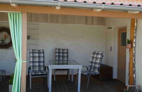 Volkach Apartment | Geräumige 90qm Ferienwohnung mit Balkon und Terrasse, kostenfreies WLAN