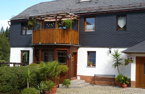 Klettigshammer Apartment | Geräumige Ferienwohnung (80qm) mit großem Bad