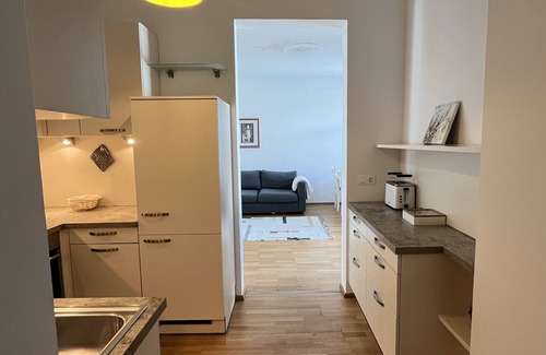Brigittenau Apartment | Geräumige Wohnung Nähe Augarten mit Balkon