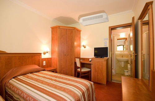 Lajosmizse Hotel | Geréby Kúria Hotel és Lovasudvar