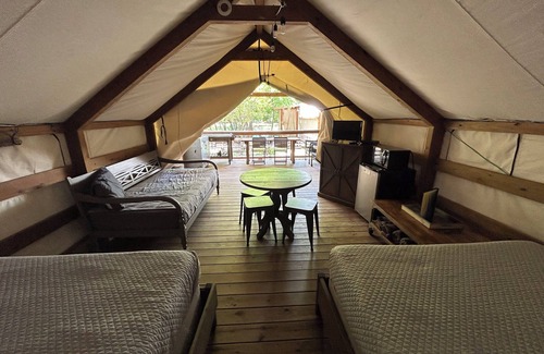 Seguin House | Geronimo Creek Retreat