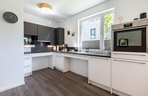 Boltenhagen Apartment | Geschmackvolles, Barrierearmes Apartment mit Sonniger Terrasse in Strandnähe