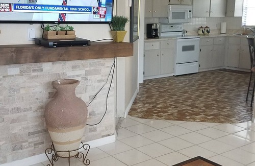 Lake Placid House | Get-a-way - Perfect For Relaxing & Fishing Yet Close To Major Attractions.