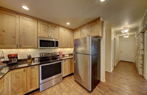Hunt House | Get away at Mo-Ranch!