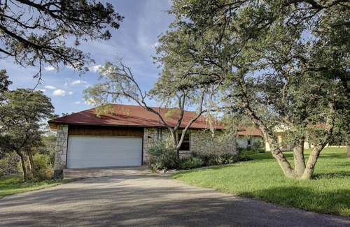 Hunt House | Get away at Mo-Ranch!
