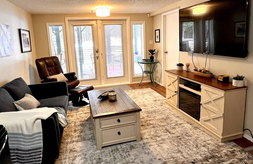 Whitehorse Apartment | Get away from the city noise and step into peace and quiet of the country