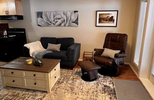 Whitehorse Apartment | Get away from the city noise and step into peace and quiet of the country
