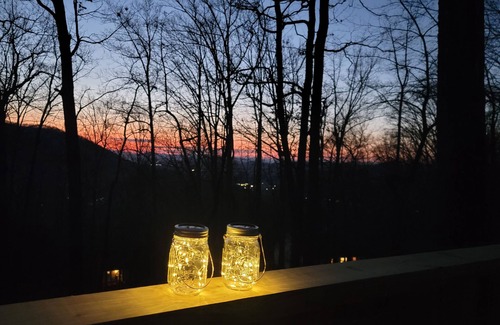 Swannanoa Cabin | Get back to nature! Unique cabin in the mountains 15 minutes from Asheville N.C.