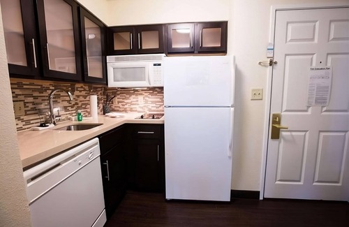 Gateway Hotel | Get Ready for Blissful Getaway! Pet-Friendly, w/Pool, Near Gracywoods Park!