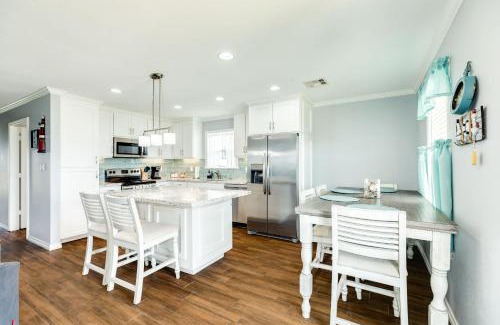 Surfside Beach House | Get Your Beach Retreat On at The Blue Crab