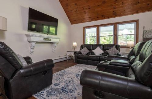 Poultney House | Getaway at 4214
