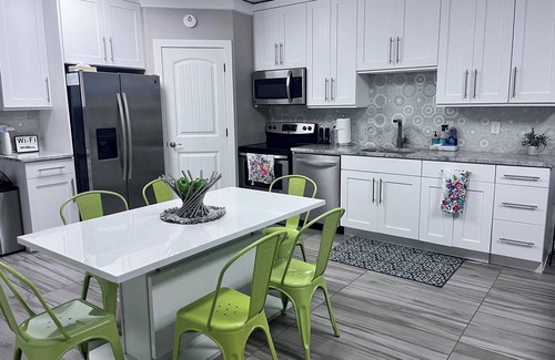 St. George House | Getaway at Little Valley - 2 bdrs, 2 bath Casita with pool, spa and dunk tank