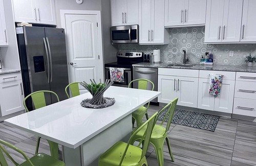 St. George House | Getaway at Little Valley - 2 bdrs, 2 bath Casita with pool, spa and dunk tank