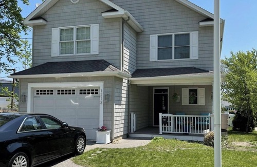 Point Pleasant Beach House | Getaway to the beach! Large updated house w backyard, 3/4mi to the beach