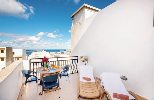 Bugibba Apartment | GetawaysMalta - Seashells Apartment with panoramic sea view terrace in Bugibba