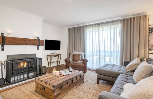 Robertson House | Getawayz NSW - The Robbo House. Classic Southern Highlands Charm in the Heart of Robertson