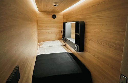 Alameda de Osuna Hotel | GettSleep Madrid - Terminal T4S