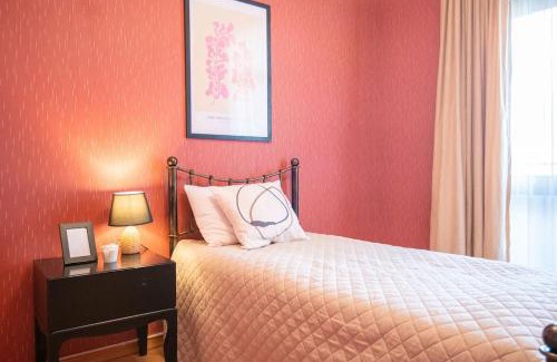 Vake Apartment | GG Home - Charming Georgian - style 2BR in Vake
